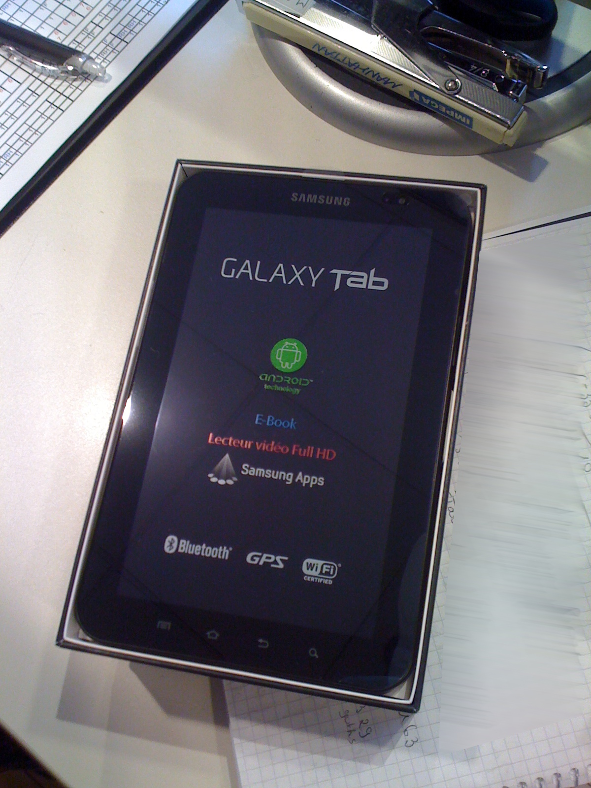 Samsung Galaxy Tab par Orange en photo, l'iPad le 10 décembre