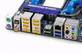 Gigabyte 790XTA-UD4 USB 3.0 S-ATA 6 Gbps