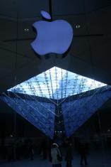 apple store louvre