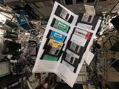 Alexander Gerst a trouvé de vieilles disquettes dans la Station spatiale internationale