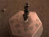 InSight : sur Mars, le sismomètre SEIS va enfin pouvoir commencer sa mission