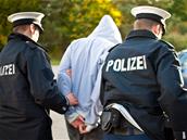 Allemagne : un jeune de 20 ans arrêté pour la publication des données personnelles d'un millier de personnalités