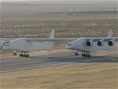 Stratolaunch, le plus grand avion du monde, a volé pendant plus de 2h