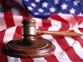 La justice américaine bloque la fusion entre AT&T et Time Warner
