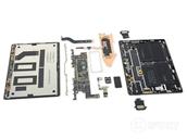 iFixit démonte la Surface Pro X de Microsoft (SoC SQ1) et lui donne un 6 sur 10