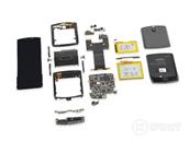 Le Razr pliable est très difficile à démonter, iFixit lui donne 1/10