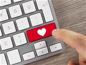 Saint Valentin : Facebook et Google misent sur Messenger et Assistant