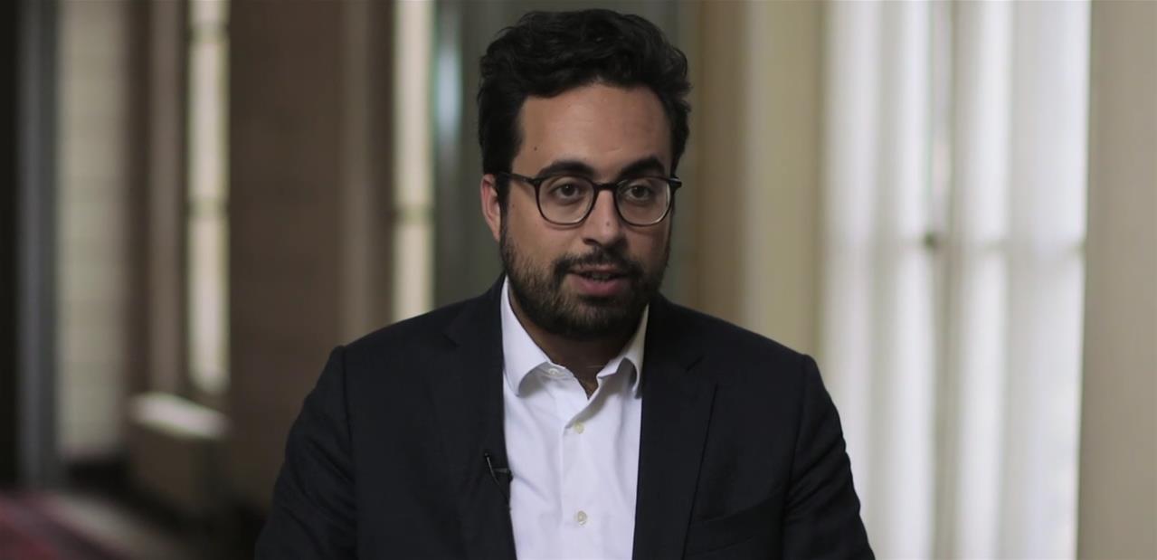 Mounir Mahjoubi veut déployer 240 drones de protection et 20 000 boutons bleus d'urgence dans Paris