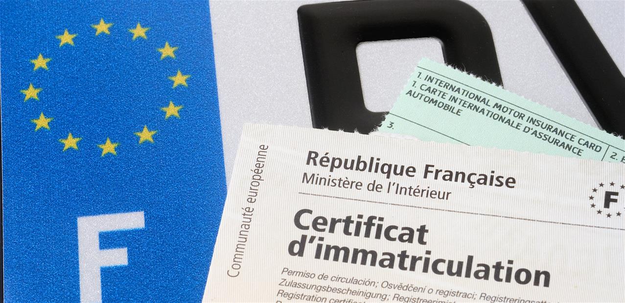 Cartes grises : les démarches se font désormais uniquement en ligne