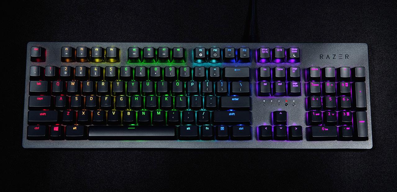 Razer Huntsman : deux claviers « gamers » avec des switchs opto-mécaniques, dès 149,99 dollars