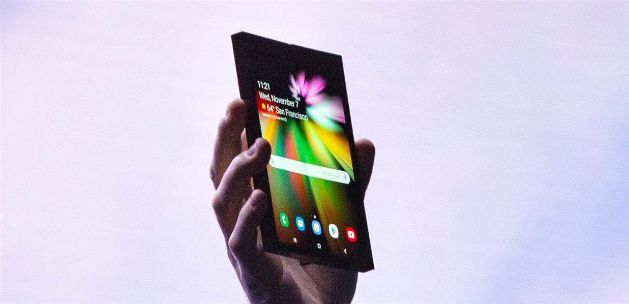 Samsung présente son prototype de smartphone pliable, Android se prépare