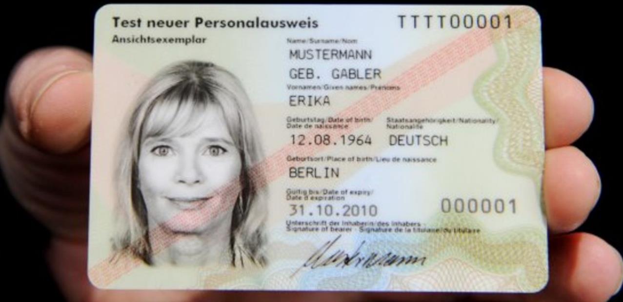 En Allemagne, il était possible de contourner l'identification en ligne via la puce RFID des cartes d'identité