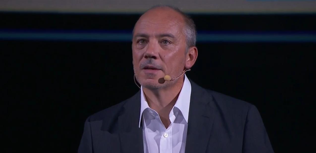 Stéphane Richard évoque le futur d'Orange et répond à SFR